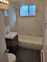 5605 W Warren Ave in Denver, CO - Building Photo - Building Photo