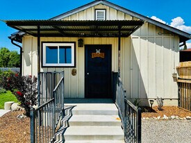 39823 Dutton St in Cherry Valley, CA - Building Photo