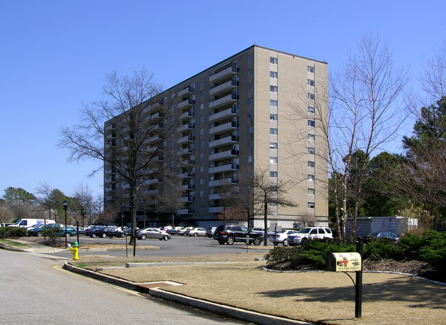 The Algonquin House in Norfolk, VA - Building Photo - Building Photo