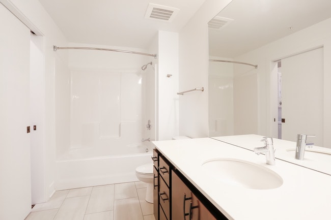 Capitol Place Apartments in Omaha, NE - Foto de edificio - Interior Photo