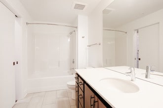 Capitol Place Apartments in Omaha, NE - Building Photo - Interior Photo