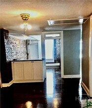 41 Whitaker St in Savannah, GA - Building Photo - Building Photo