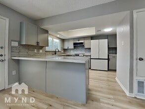 10450 Hammerly Blvd in Houston, TX - Building Photo - Building Photo