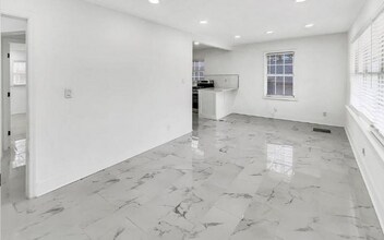 136 Victor Cir NW in Atlanta, GA - Building Photo - Building Photo