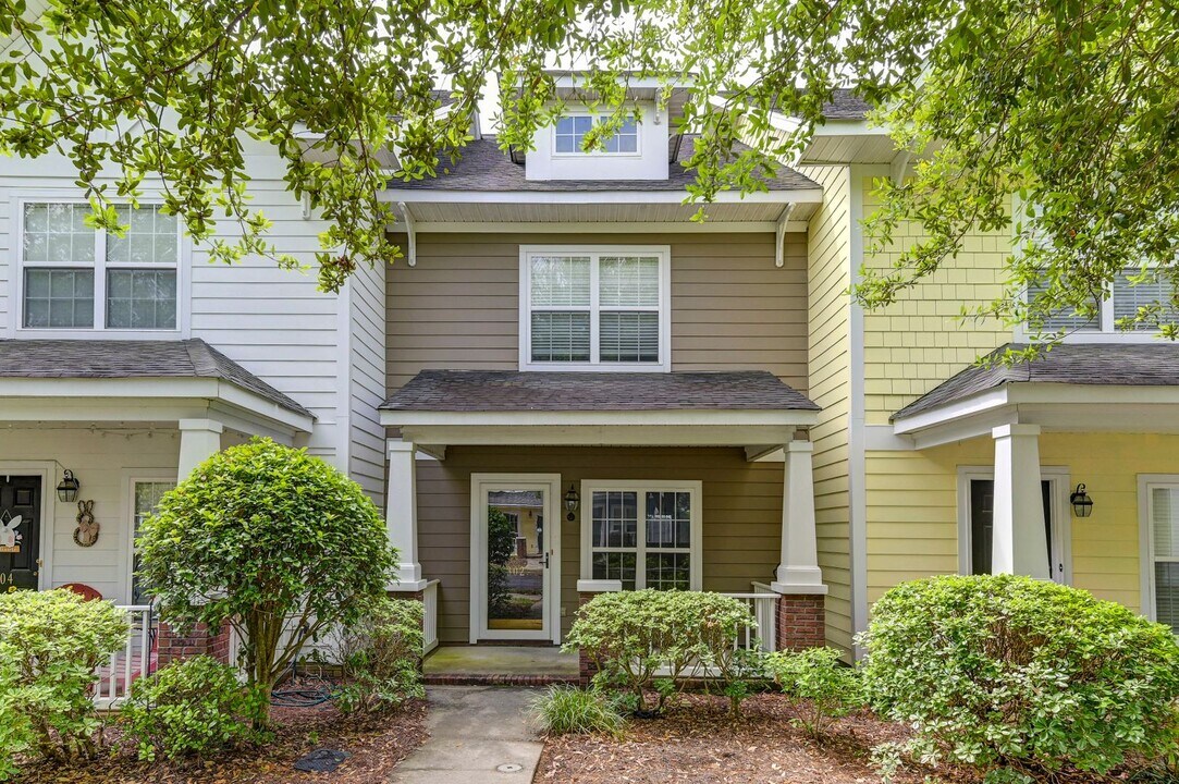 302 Hampton Forest Drive in Columbia, SC - Building Photo