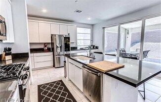 817 Piermont court in Henderson, NV - Building Photo