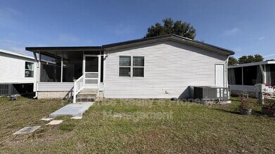 712 Choo Choo Ln in Valrico, FL - Building Photo - Building Photo