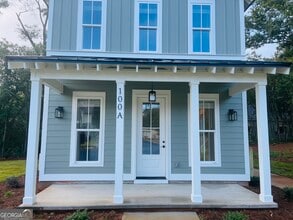 100 Gardenia Ln in Lagrange, GA - Building Photo - Building Photo
