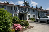 Gilhurst Apartments in Portland, OR - Building Photo - Building Photo