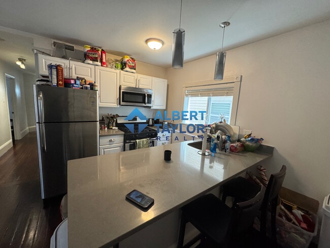 32 Rawson St, Unit 2