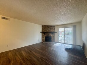 8555 E Fairmount Dr in Denver, CO - Building Photo - Building Photo
