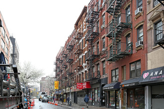 97 Clinton St in New York, NY - Building Photo - Building Photo