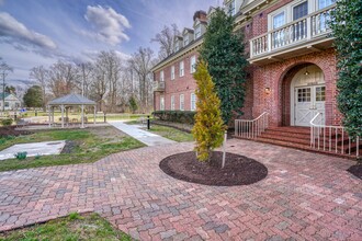 The Flats at Sandy Spring (Seniors 62+) in Sandy Spring, MD - Foto de edificio - Building Photo