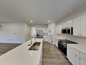 203 Kramer Mills Dr in Columbus, OH - Building Photo - Building Photo