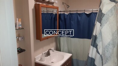 103 Gordon St, Unit 8 in Boston, MA - Foto de edificio - Building Photo