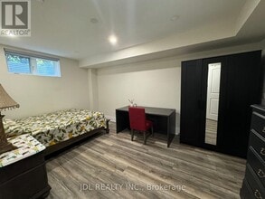 4 Mildred Temple Wy in Markham, ON - Building Photo - Building Photo