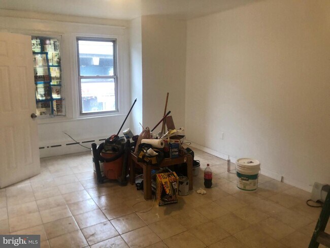 4804 Frankford Ave-Unit -2ND FLOOR in Philadelphia, PA - Building Photo - Building Photo