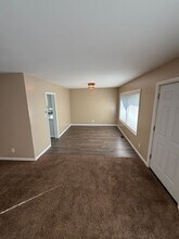 1117 W 1st St in Centralia, WA - Building Photo - Building Photo