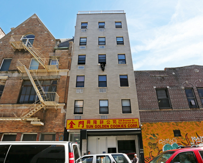 328 Broome St in New York, NY - Building Photo - Building Photo