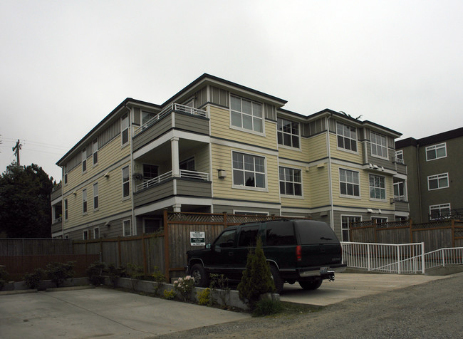 10549 Stone Ave in Seattle, WA - Foto de edificio - Building Photo