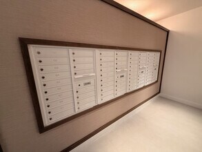 198 Gardner St, Unit 3-2 in Boston, MA - Building Photo - Building Photo