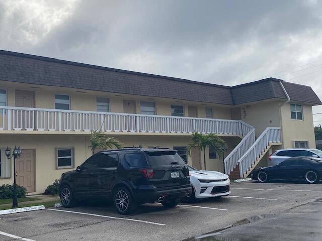 property at 1204 S Lake Dr