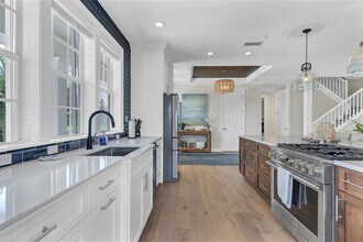 2425 24th St W in Boca Grande, FL - Foto de edificio - Building Photo