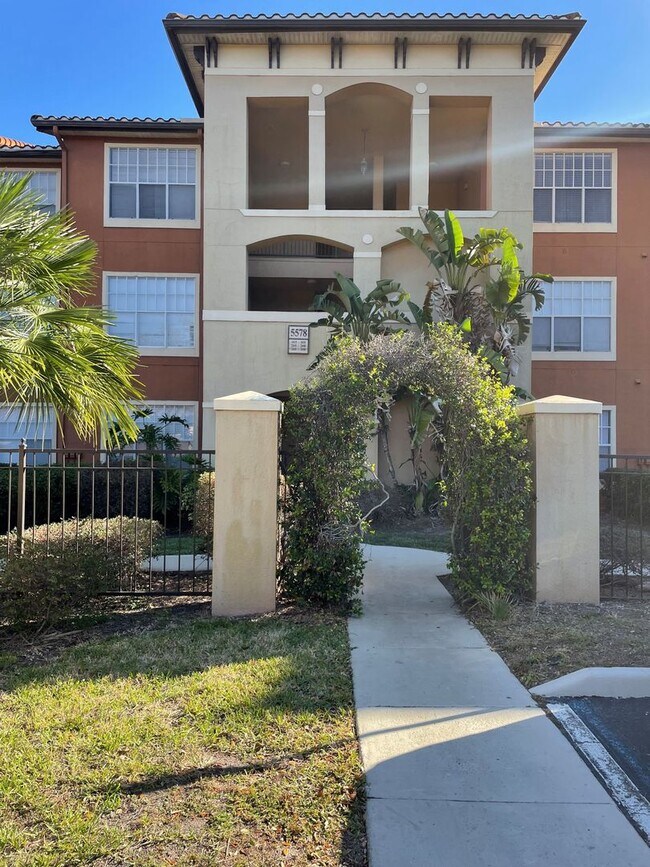 property at 5578 Metrowest Blvd