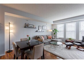 545 N 1st St in Minneapolis, MN - Foto de edificio - Building Photo