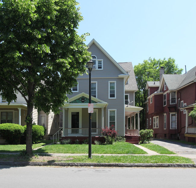 304 Meigs St in Rochester, NY - Building Photo - Building Photo