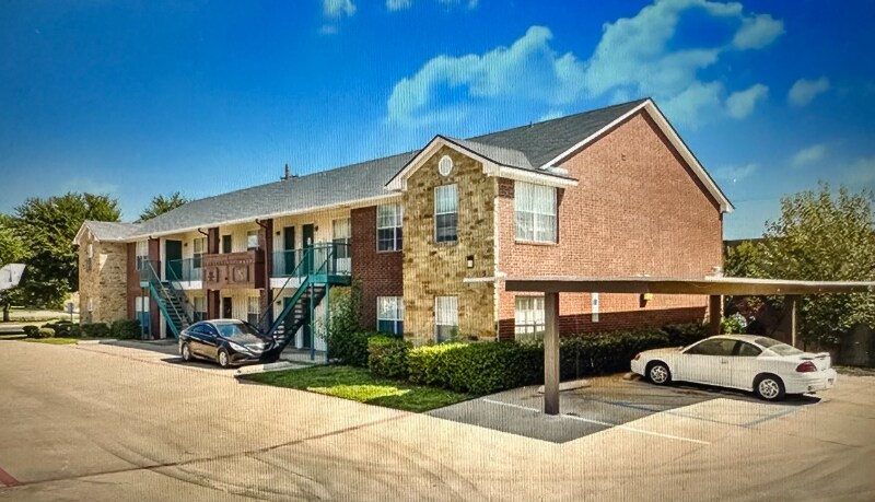 700 Hercules Ln in Denton, TX - Building Photo