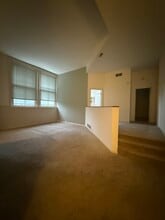 939 Delaware Ave, Unit 201 in Buffalo, NY - Building Photo - Building Photo