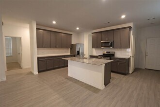 14894 Ash Landing Dr in Conroe, TX - Building Photo - Building Photo