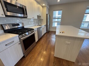 1 Everett St, Unit 202 in Boston, MA - Building Photo - Building Photo