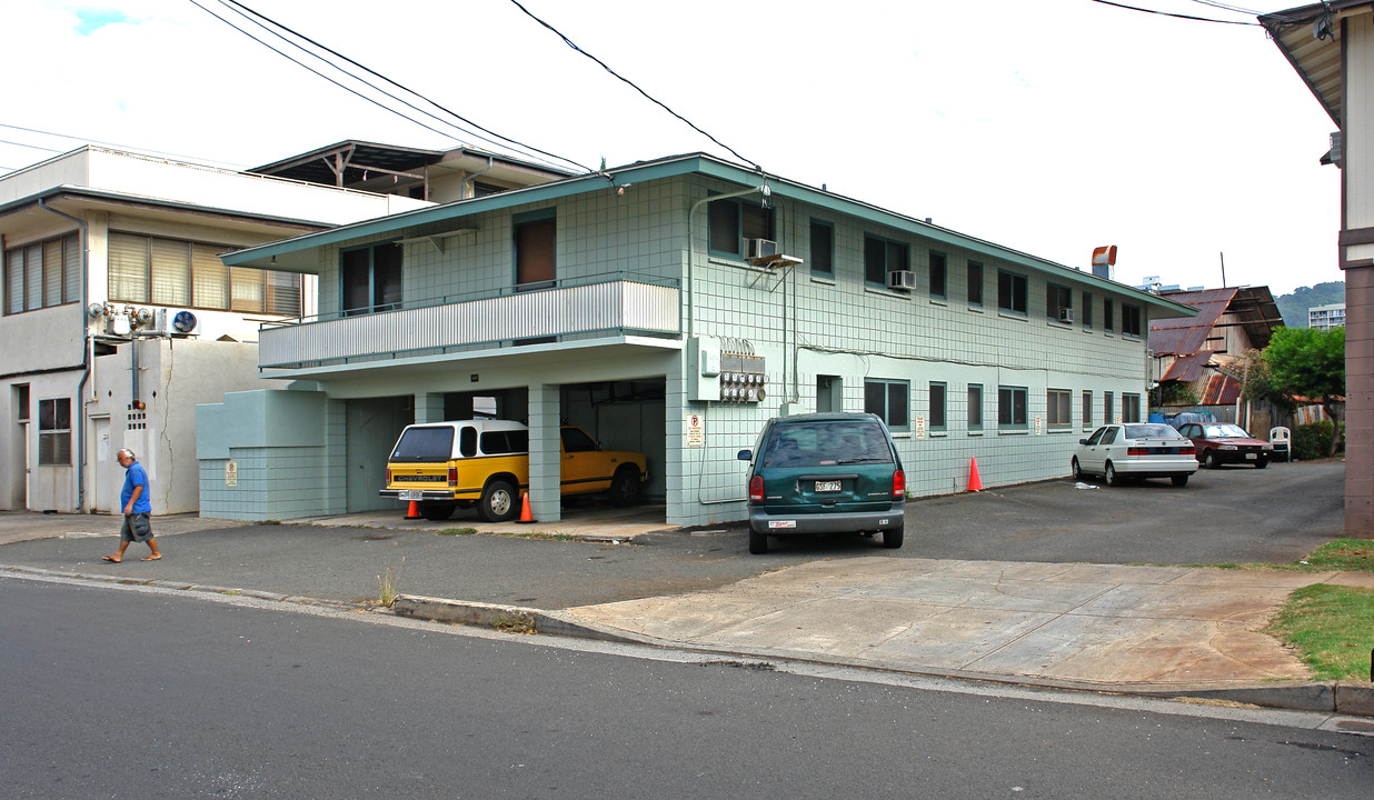 1808 Waiola St in Honolulu, HI - Building Photo