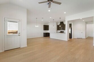 11828 Whirlaway Dr in Willis, TX - Building Photo - Building Photo