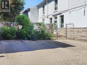 12 Wesleyan St in Halton Hills, ON - Building Photo - Building Photo