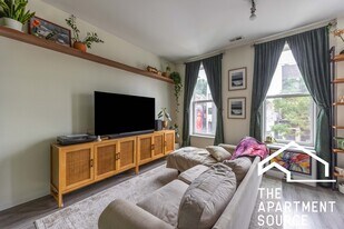 2020 S Throop St, Unit 2E in Chicago, IL - Building Photo