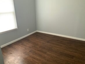 1545 Oakwood St in Memphis, TN - Building Photo - Building Photo