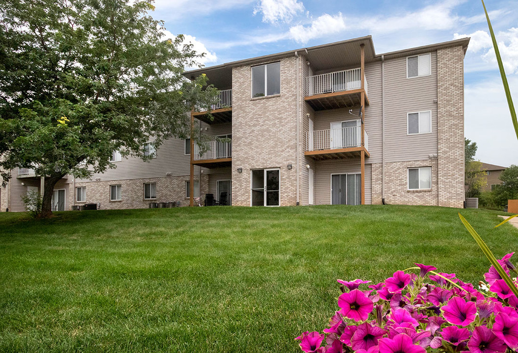 Woodbury Heights Apartments in Sioux City, IA - Building Photo