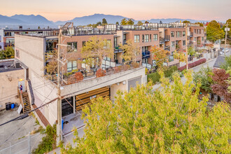 THE VIEW in Vancouver, BC - Building Photo - Building Photo