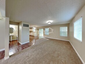 3465 Winter Holly Dr in Amelia, OH - Building Photo - Building Photo