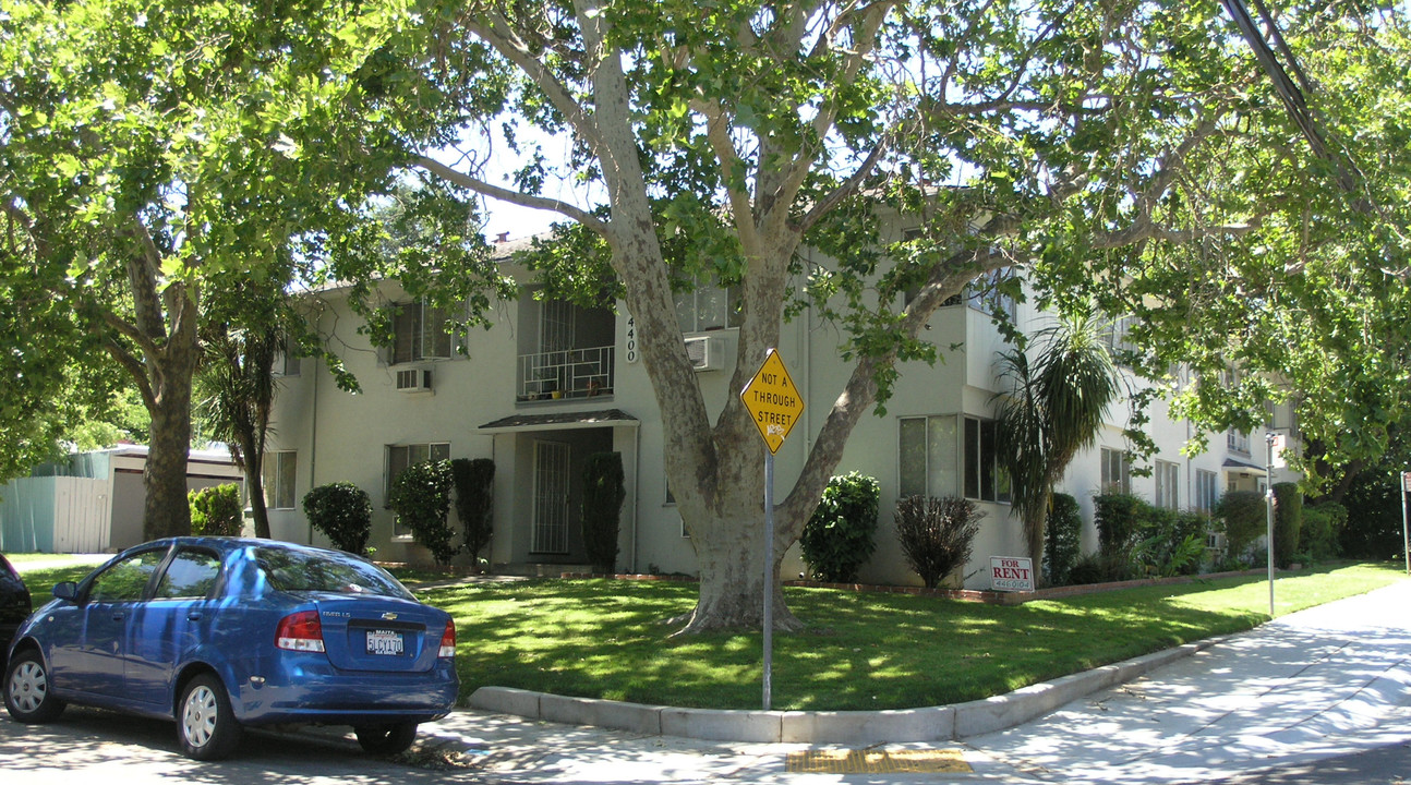 1836 Sutterville Rd in Sacramento, CA - Foto de edificio