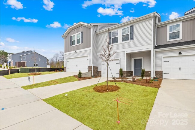 4135 Smt Wds Dr in Charlotte, NC - Building Photo - Building Photo