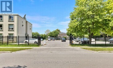 70-370 Old Sheppard Ave in Toronto, ON - Building Photo - Building Photo