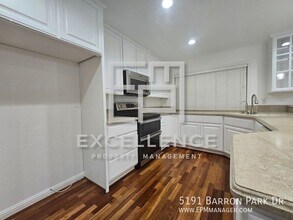 5191 Barron Park Dr in San Jose, CA - Building Photo - Building Photo