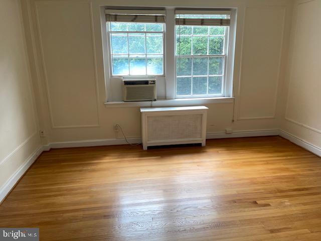 property at 2737 Devonshire Pl NW