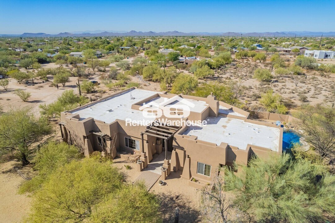 6128 E Duane Ln in Cave Creek, AZ - Building Photo