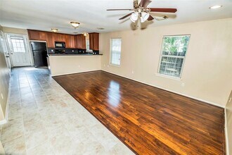 6702 Lozier St in Houston, TX - Building Photo - Building Photo