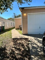 15315 Kamary Ln in San Antonio, TX - Building Photo